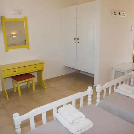 Hotel apartamentowy Irene Leros