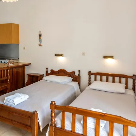 Hotel apartamentowy Irene Leros 2*