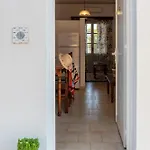Irene Leros 알린다