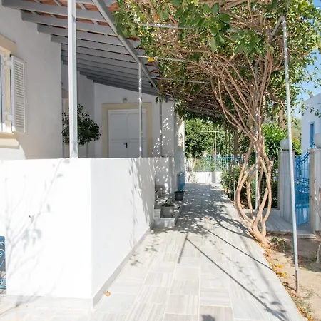 Irene Leros Aparthotel 2*