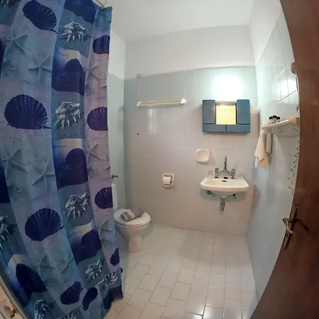 Lägenhetshotell Irene Leros 2*